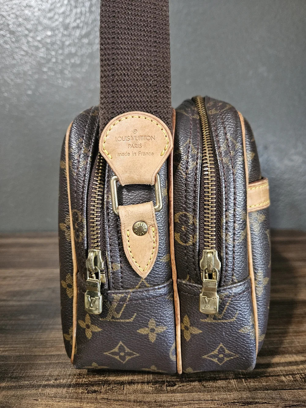 Authentic Louis Vuitton Reporter PM Crossbody Monogram Canvas